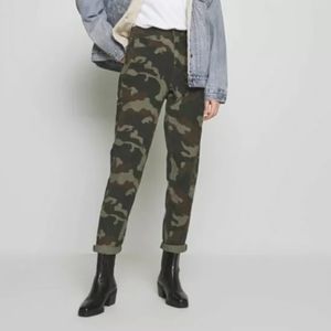 American Eagle Camo Corduroy Mom Jeans Super Stretch Size 4 Regular